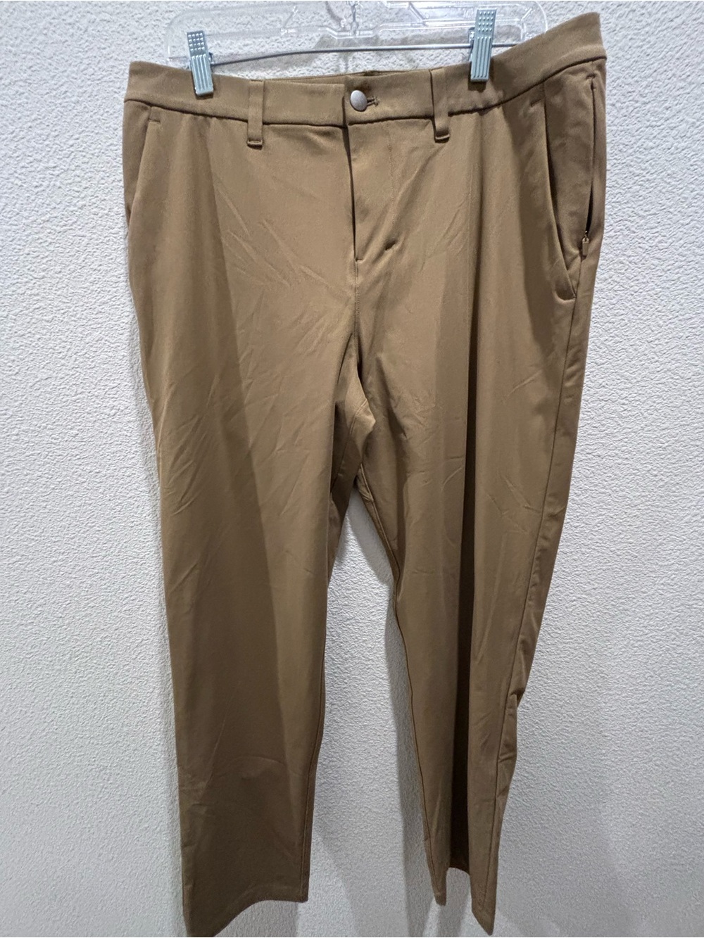 lululemon athletica Men's Tan Performance Chinos size 33 x 32